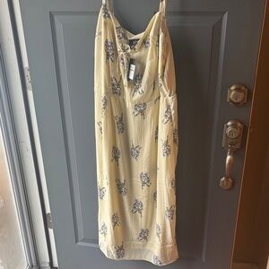 City Chic Cream Floral Dress